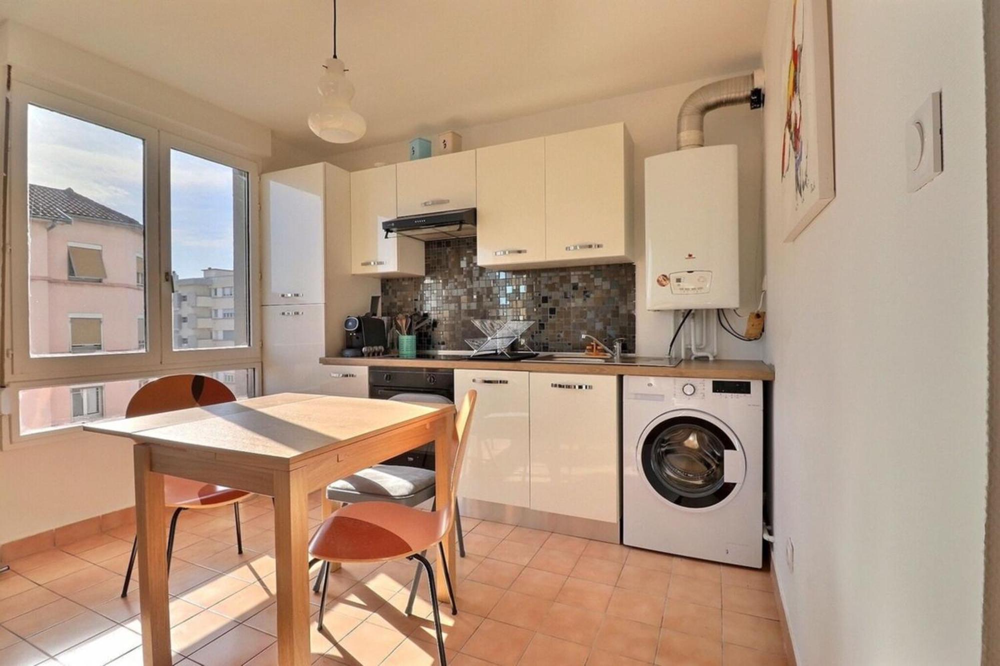 La Douce Parenthese - Studio With Garage - Lyon 4Th Экстерьер фото